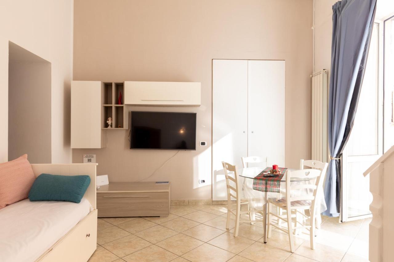 Apartment With Sea View With 2 Lifts Above Montesanto! Неаполь Экстерьер фото