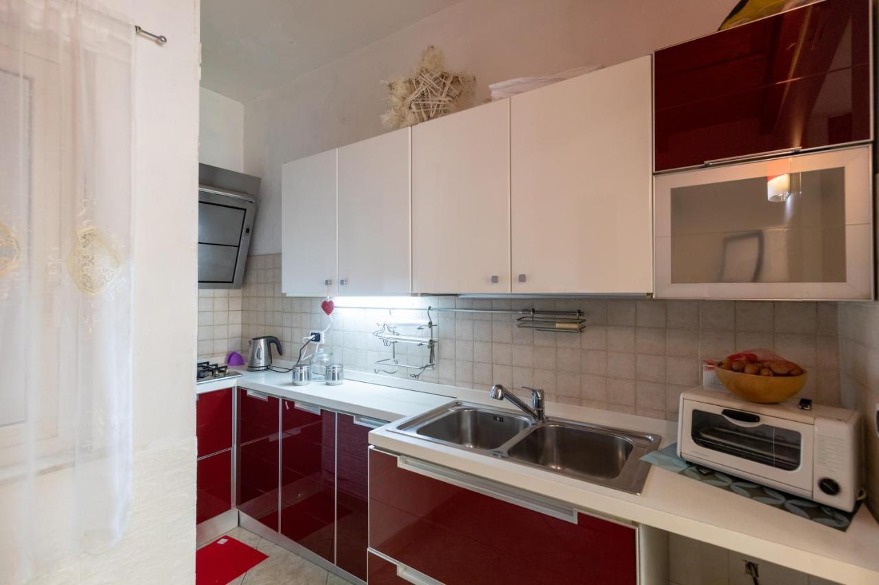 Apartment With Sea View With 2 Lifts Above Montesanto! Неаполь Экстерьер фото