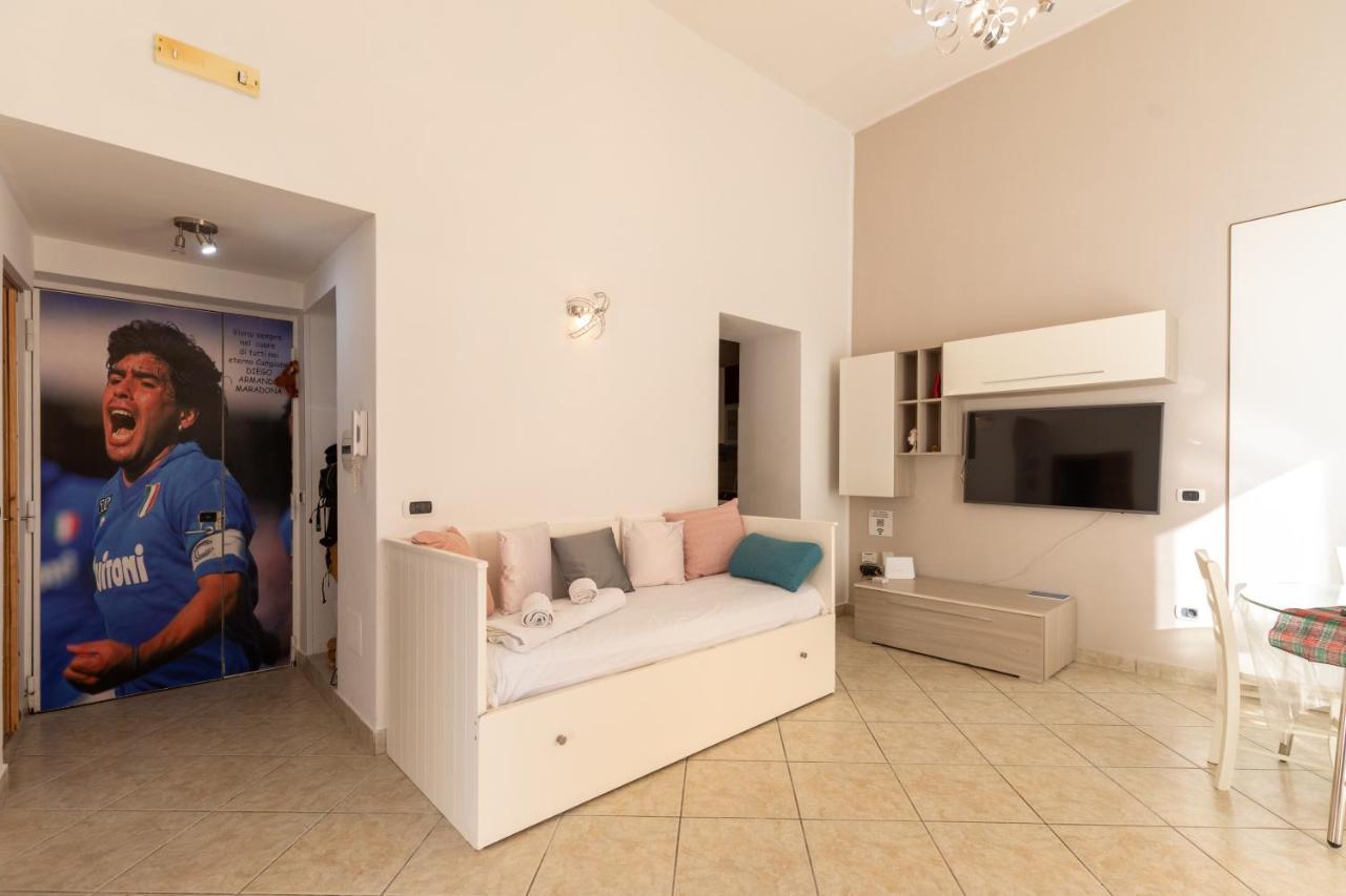 Apartment With Sea View With 2 Lifts Above Montesanto! Неаполь Экстерьер фото