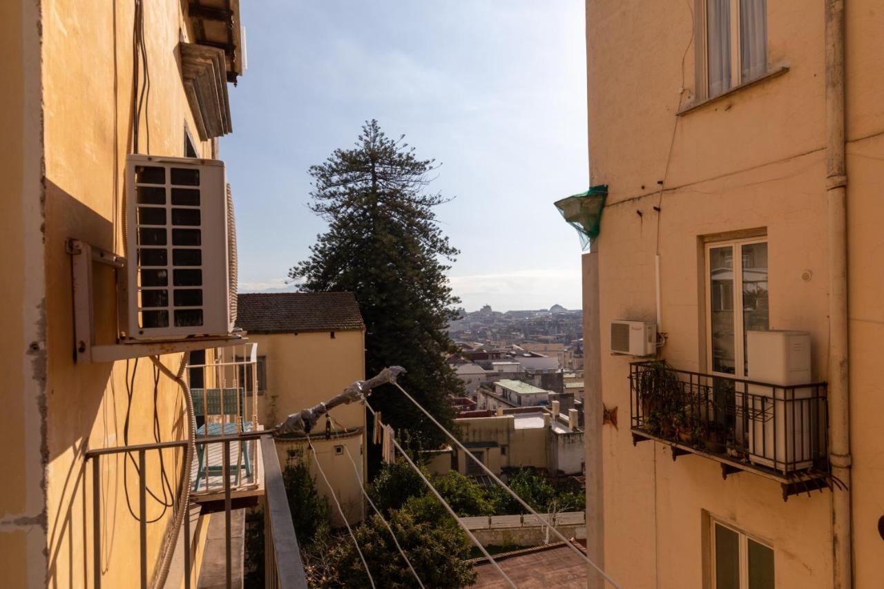 Apartment With Sea View With 2 Lifts Above Montesanto! Неаполь Экстерьер фото